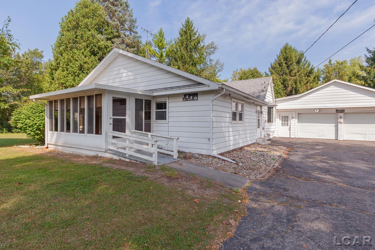 1440 West Carleton Road Adrian, MI 49221 - Photo 1 of 37 50153581-f65626a0-8e06-4ba8-a195-9e9da254a4a9.JPG