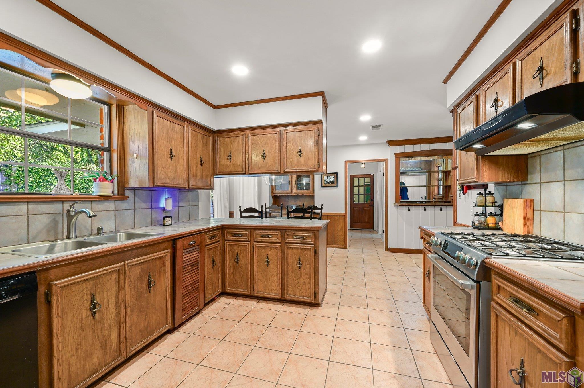 3715 Pine Park Drive Baton Rouge, LA 70809 - Photo 11 of 31