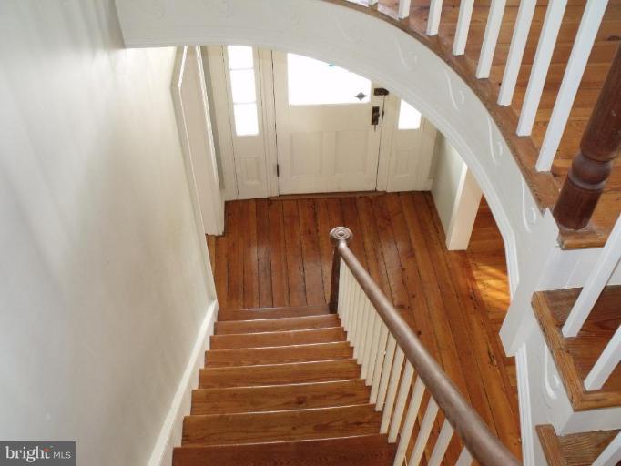 26038 Frederick Road Clarksburg, MD 20871 - Photo 13 of 27 Staircase