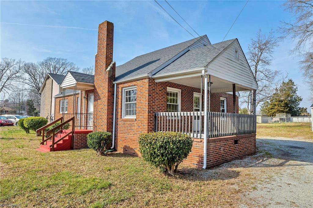 605 East Fairfield Road High Point, NC 27263 - Photo 3 of 43 Gallery Image 3