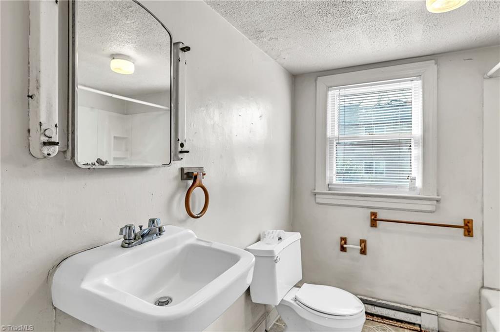 605 East Fairfield Road High Point, NC 27263 - Photo 39 of 43 Gallery Image 39