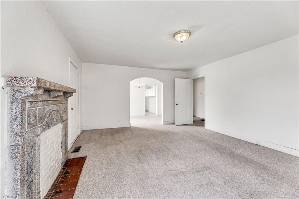 605 East Fairfield Road High Point, NC 27263 - Photo 7 of 43 Gallery Image 7
