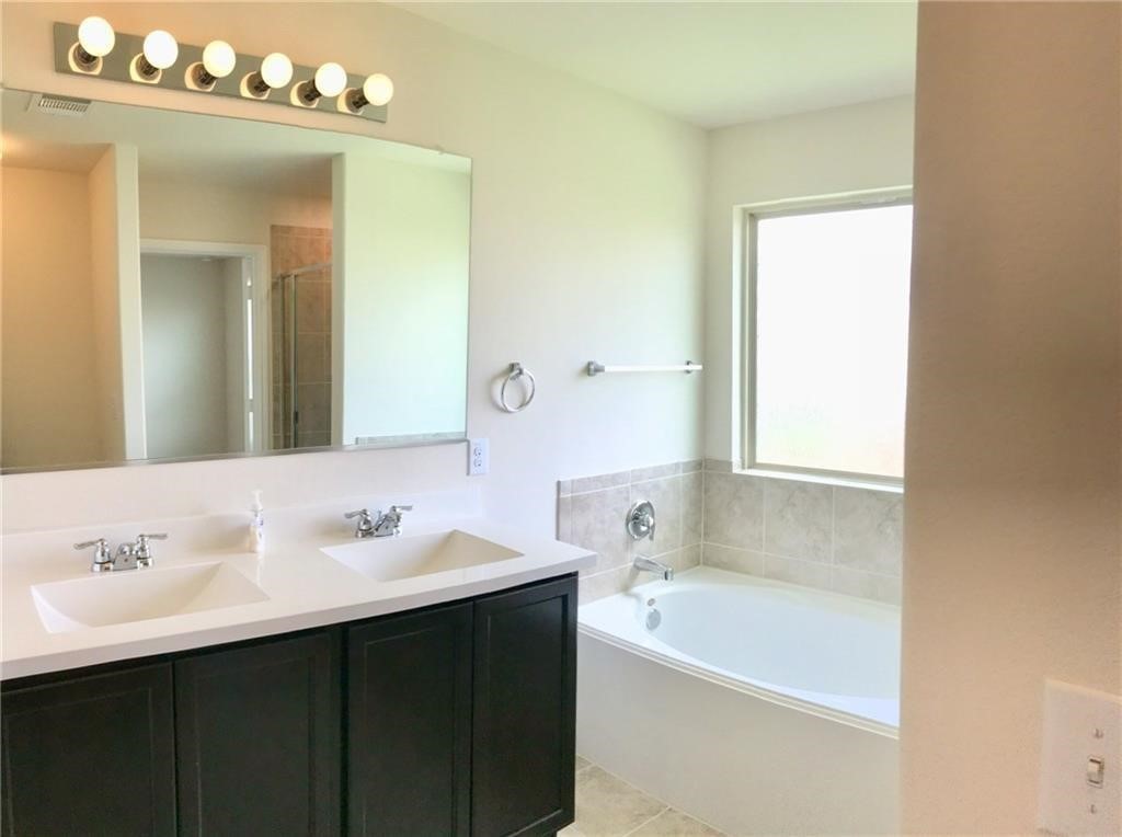 10021 Gertrudis Loop Austin, TX 78747 - Photo 7 of 13