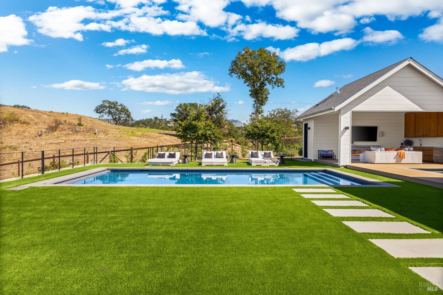 987 Mark West Springs Road Santa Rosa, CA 95404 - Photo 25 of 98