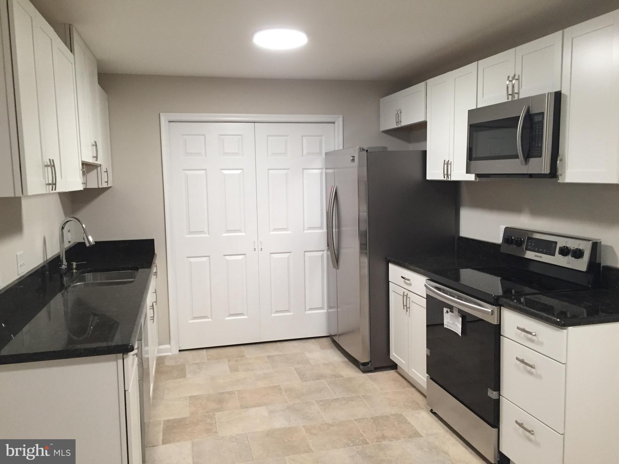 2127 Sebastian Road Fredericksburg, VA 22405 - Photo 2 of 34 Kitchen