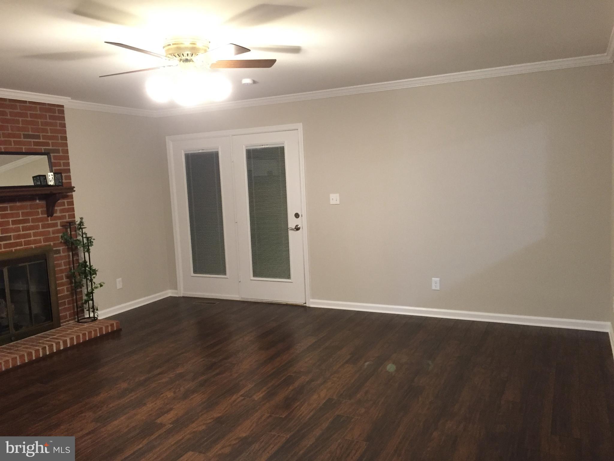 2127 Sebastian Road Fredericksburg, VA 22405 - Photo 11 of 34 Family Room