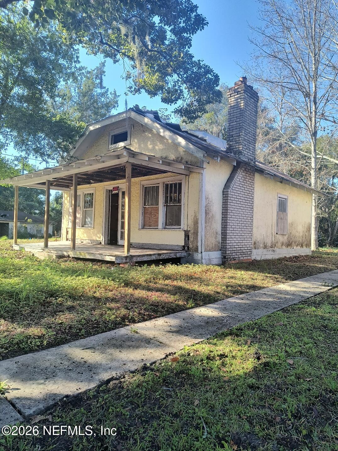 140 Citrus Avenue Keystone Heights, FL 32656 - Photo 2 of 26 a view of a house with a yard