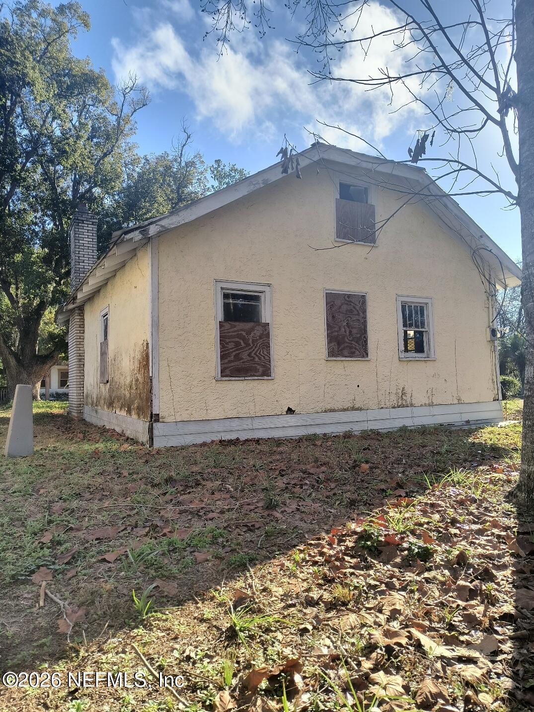 140 Citrus Avenue Keystone Heights, FL 32656 - Photo 3 of 26 a house with a outdoor space