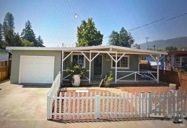 $449,999 | 255 Burlington Drive, Ukiah, CA 95482