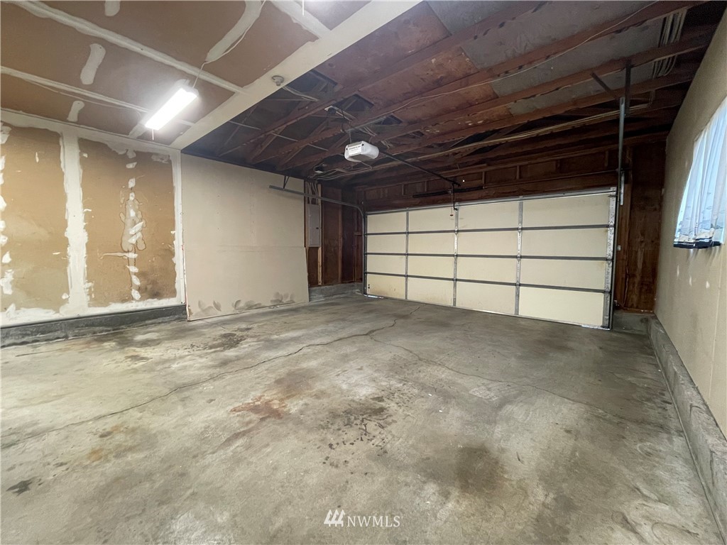1718 Southwest 348th Street Federal Way, WA 98023 - Photo 15 of 16 Gallery Image 15