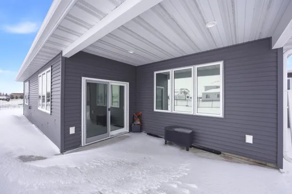 $585,000 | 428 Audrey Drive, Mapleton, ND 58059