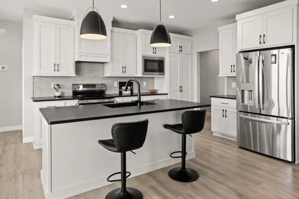 $585,000 | 428 Audrey Drive, Mapleton, ND 58059