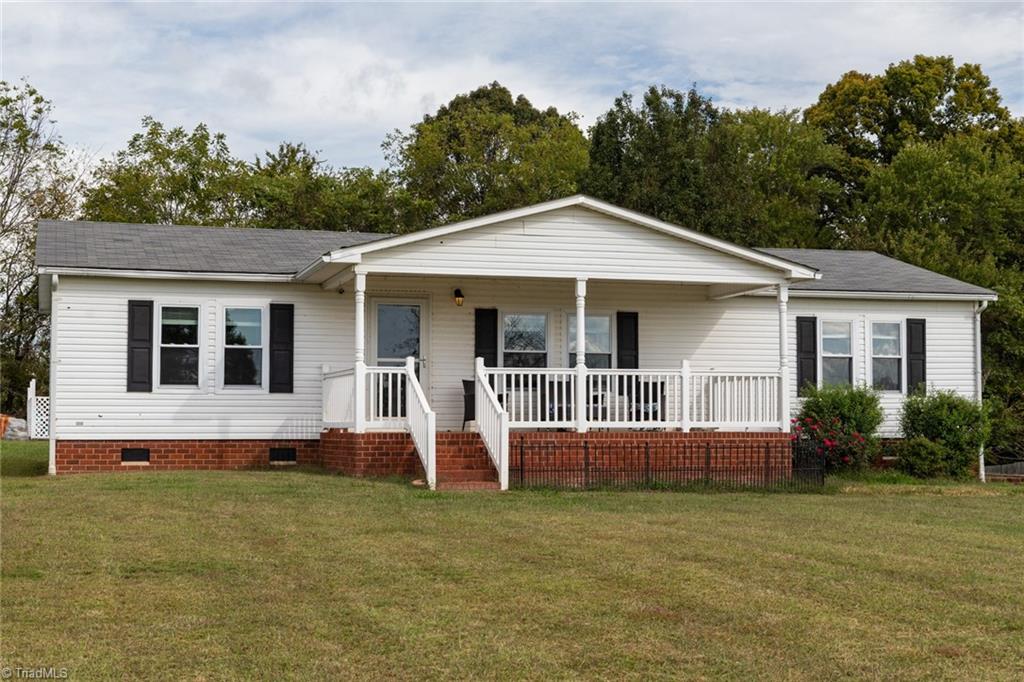 153 Chilton Road Ararat, NC 27007 - Photo 1 of 25 Gallery Image 1
