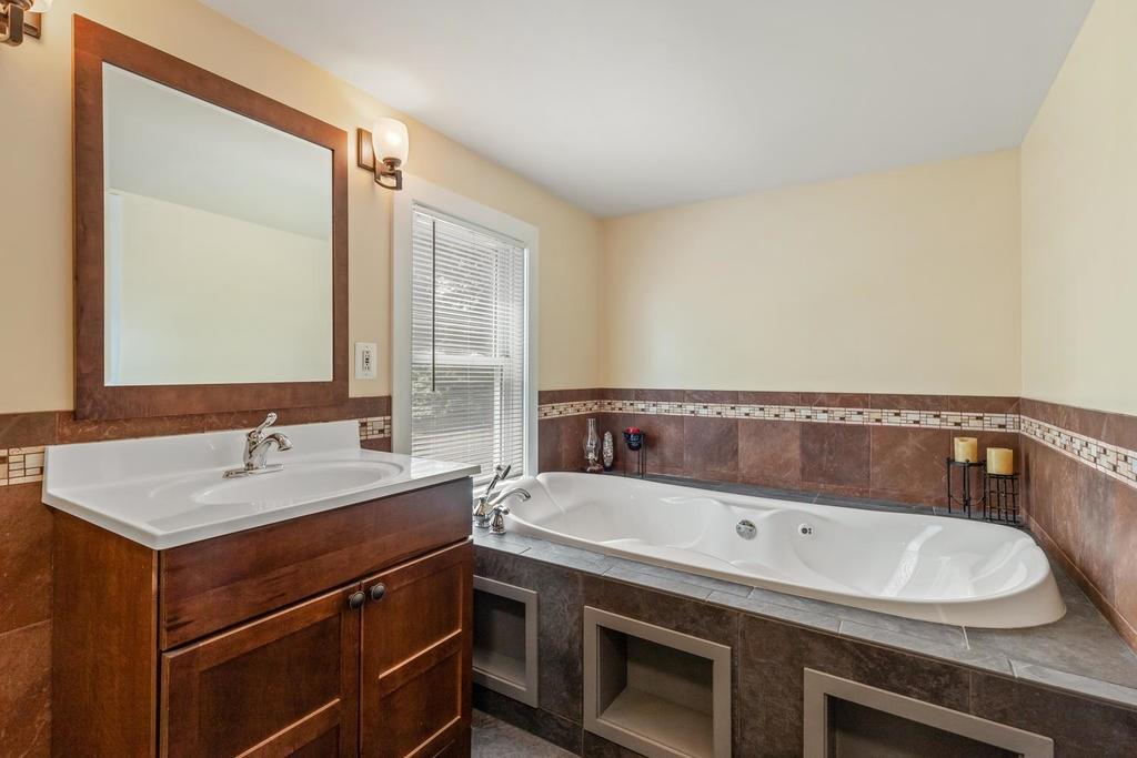 5 Pines Road Billerica, MA 01821 - Photo 26 of 30 Gallery Image 26