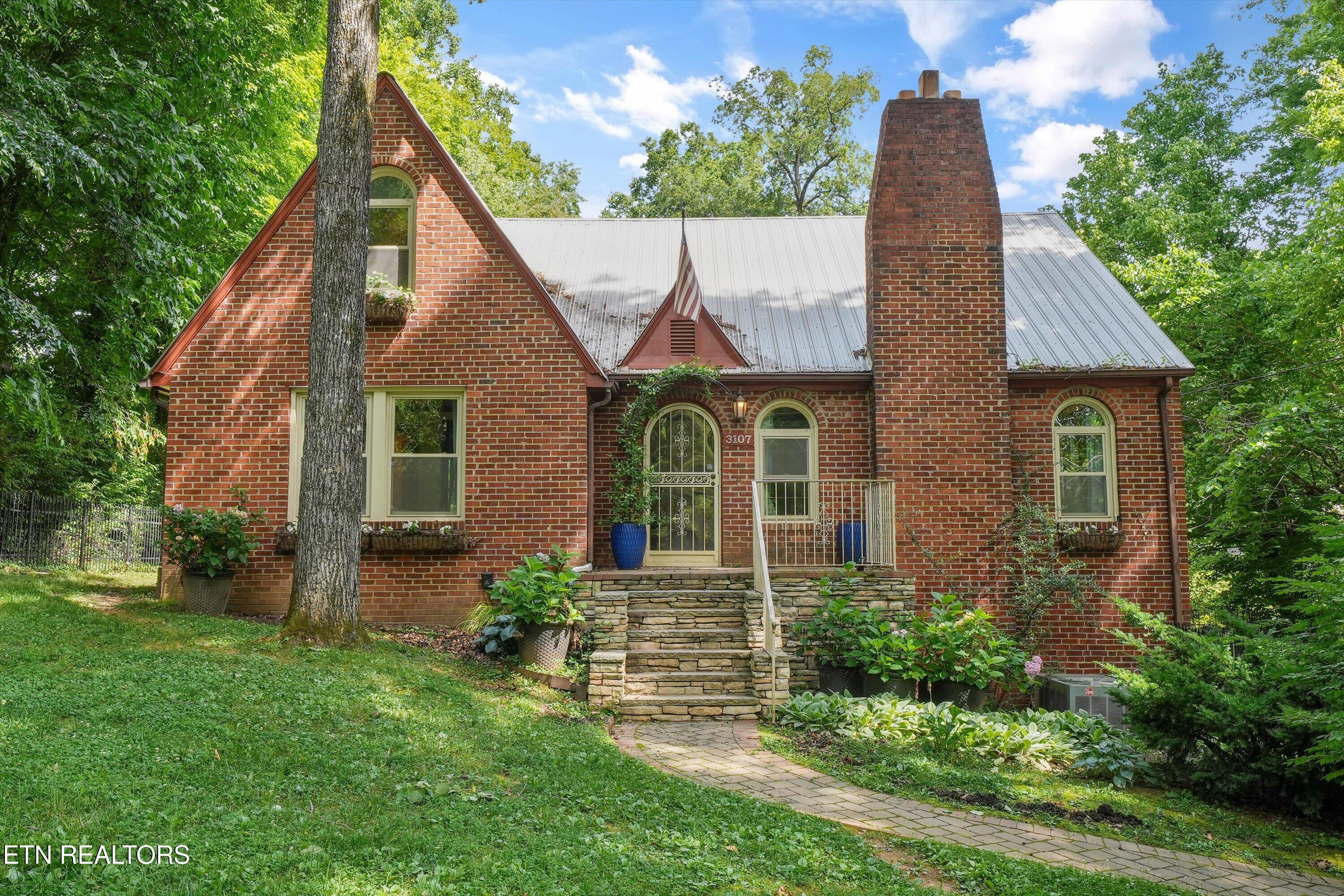 3107 Maloney Road Knoxville, TN 37920 - Photo 1 of 35 Front