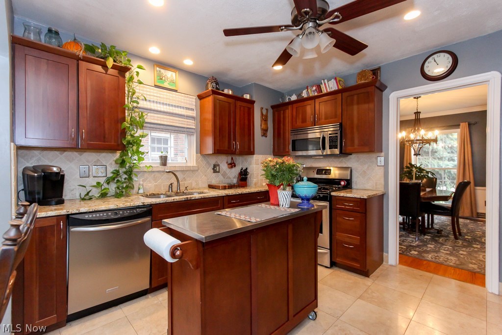 4632 Broadale Road Cleveland, OH 44109 - Photo 12 of 35 Gallery Image 12