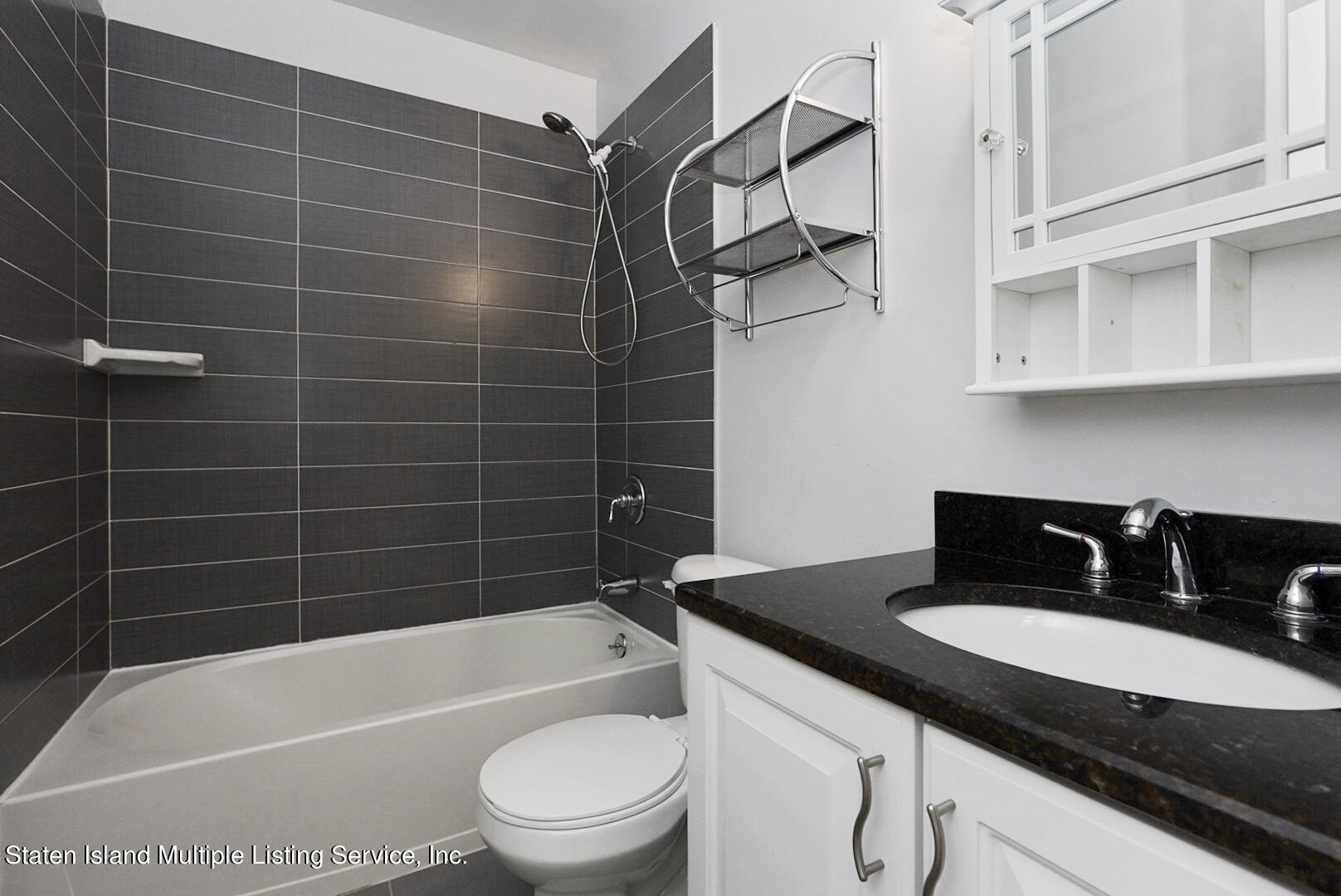 93 Presentation Circle Staten Island, NY 10312 - Photo 21 of 27 (19) FULL BATH