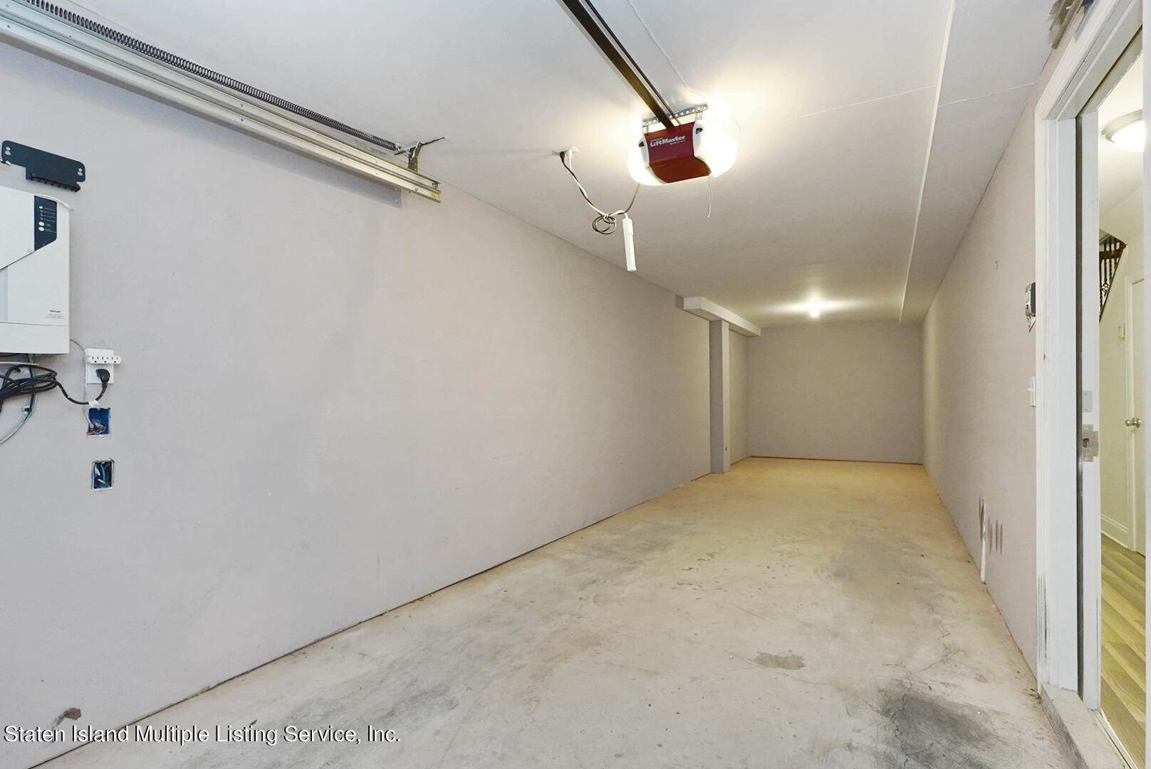 93 Presentation Circle Staten Island, NY 10312 - Photo 24 of 27 (22) GARAGE