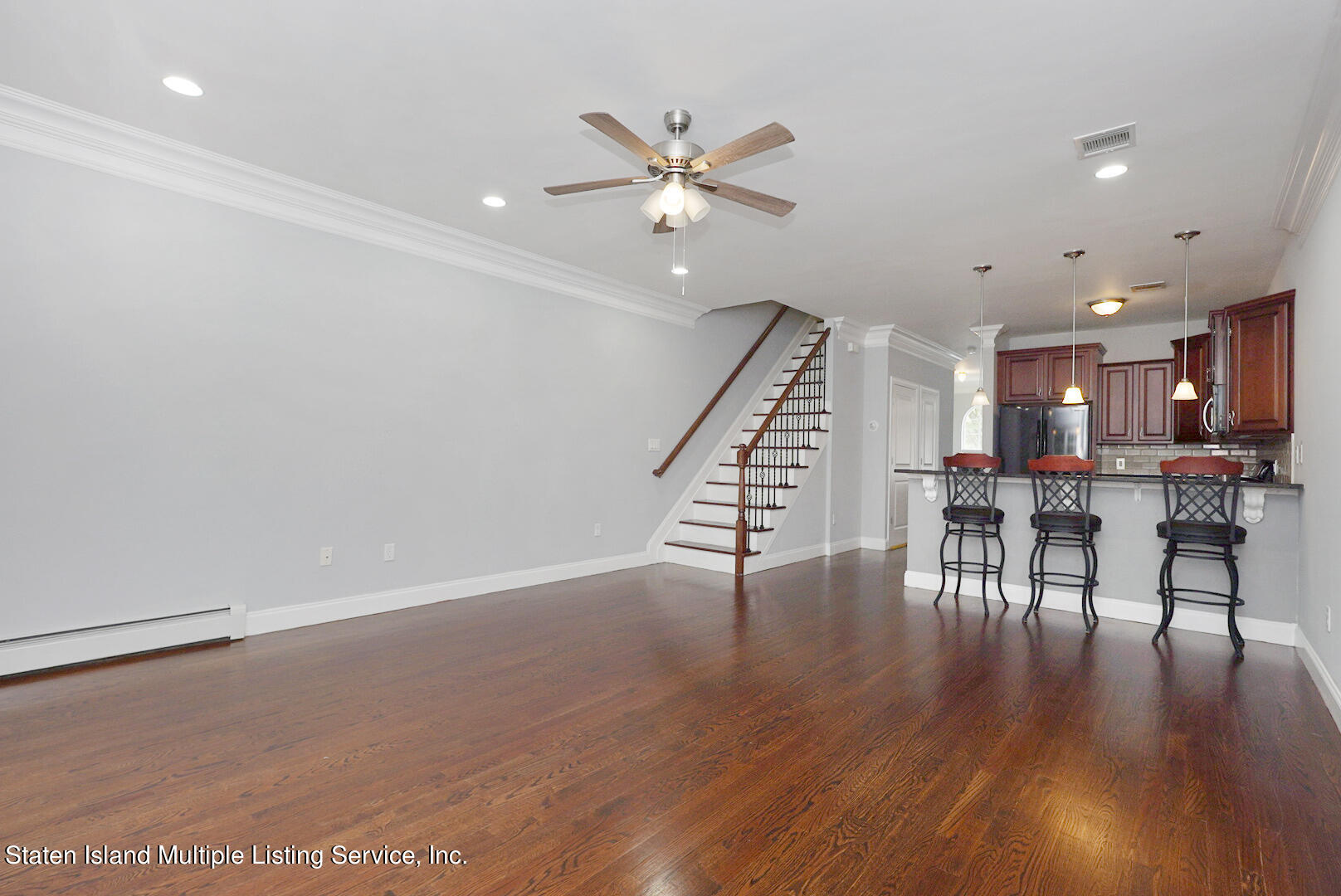 93 Presentation Circle Staten Island, NY 10312 - Photo 8 of 27 (7) DINING ROOM