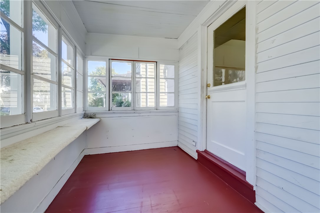 176 Middlesex Road Rochester, NY 14610 - Photo 3 of 40