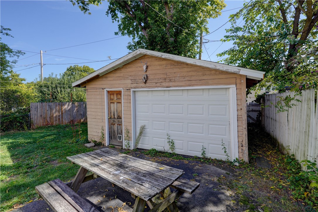 176 Middlesex Road Rochester, NY 14610 - Photo 37 of 40