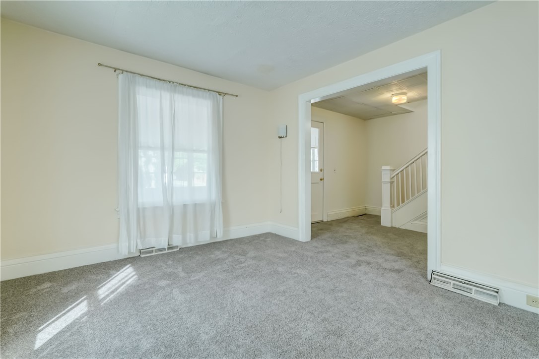 176 Middlesex Road Rochester, NY 14610 - Photo 9 of 40