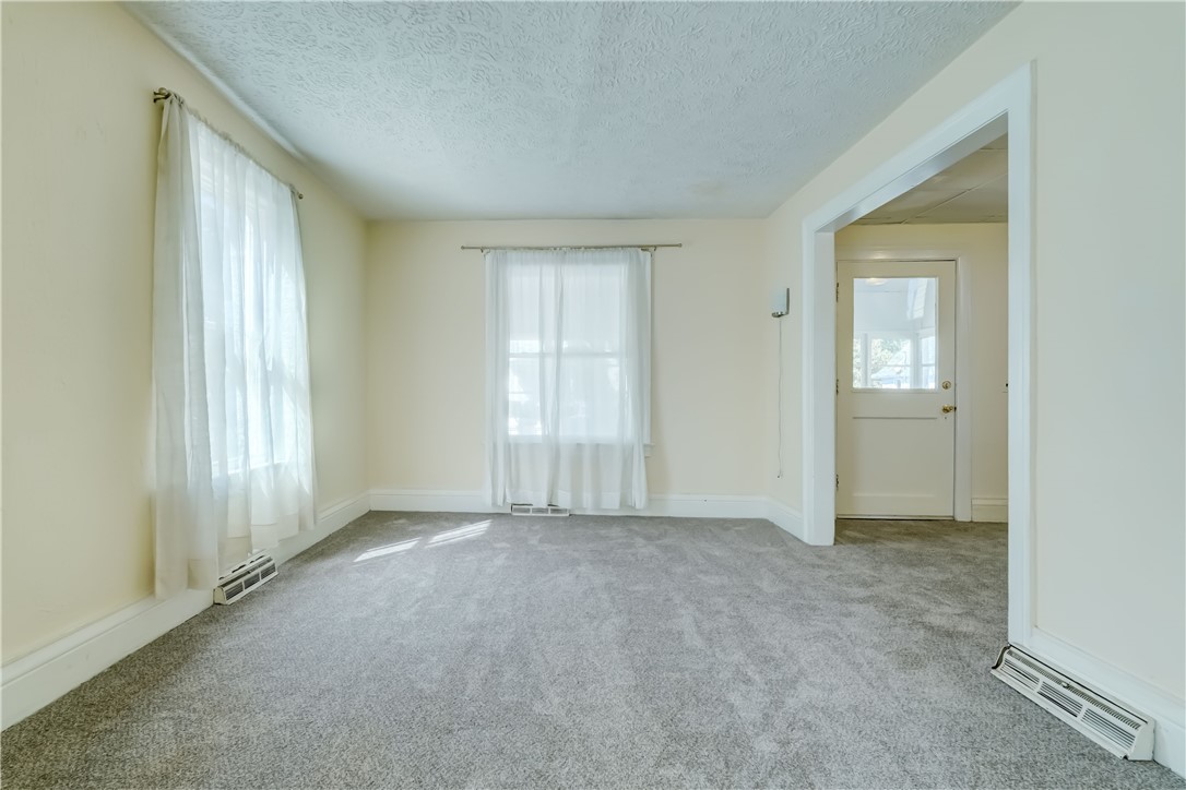 176 Middlesex Road Rochester, NY 14610 - Photo 10 of 40