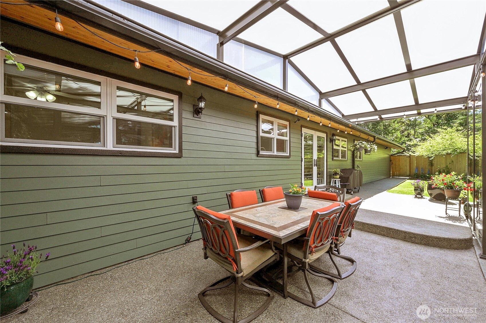 10157 Northeast 200th Street Bothell, WA 98011 - Photo 29 of 38