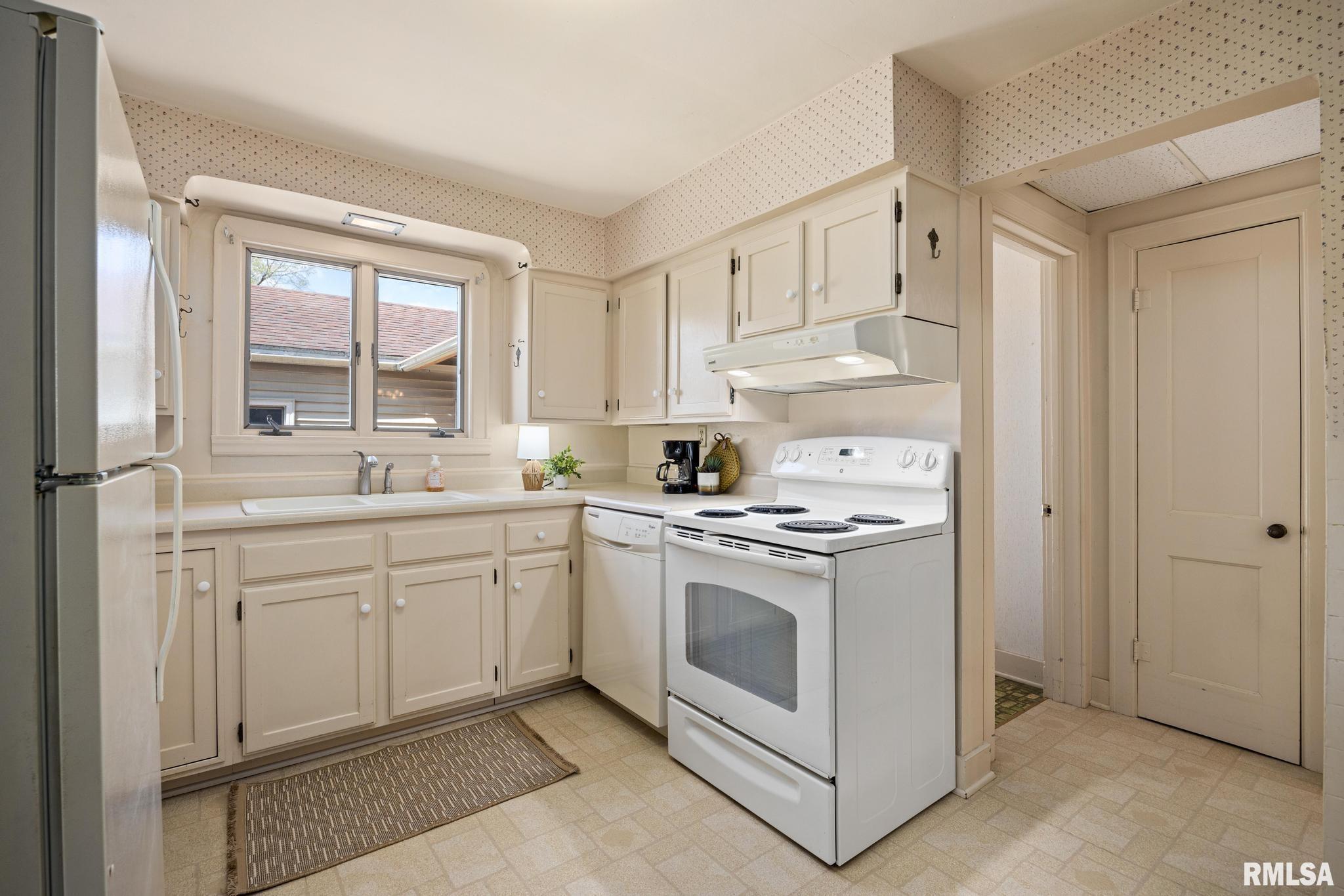 805 Edward Street Henry, IL 61537 - Photo 19 of 61