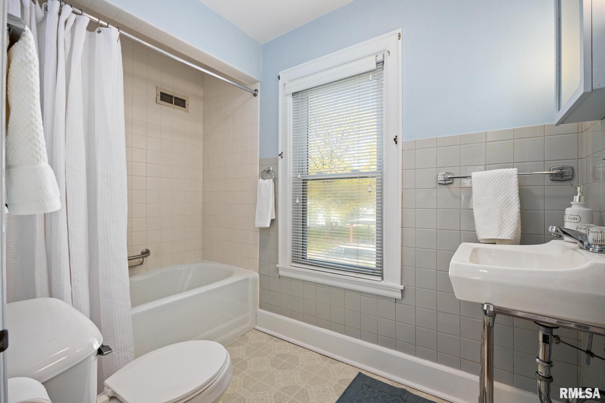 805 Edward Street Henry, IL 61537 - Photo 32 of 61