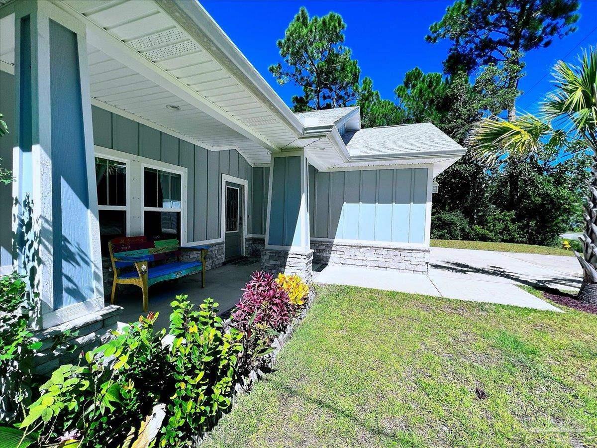1955 Reagan Road Navarre, FL 32566 - Photo 4 of 42 Gallery Image 4