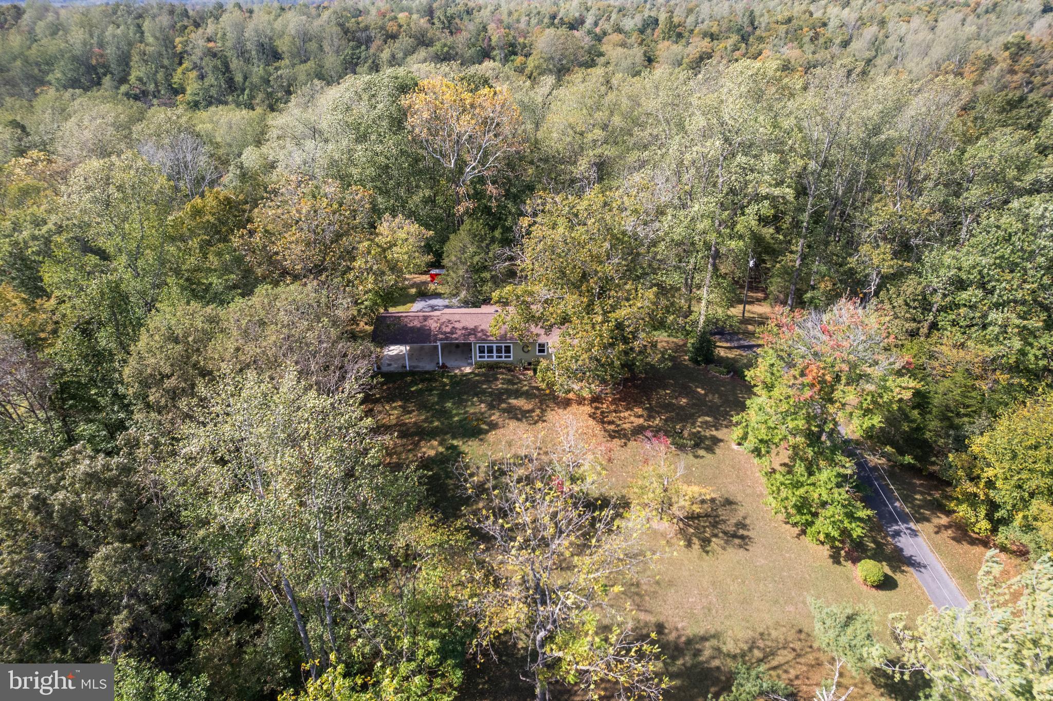 7127 Wilson Road Marshall, VA 20115 - Photo 5 of 50