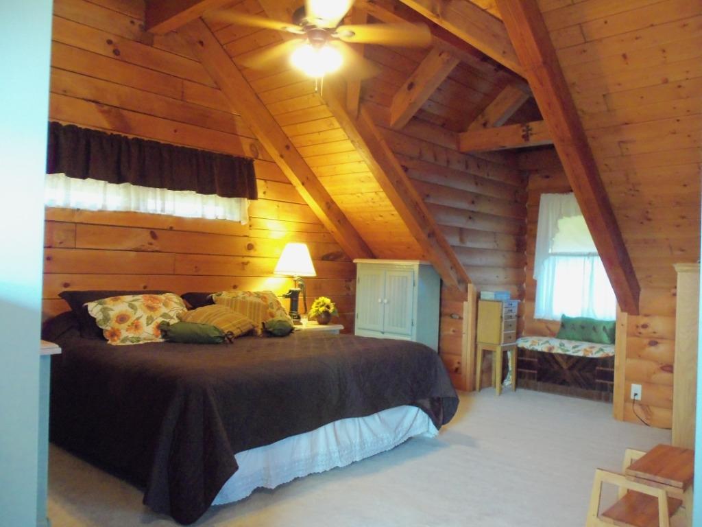 907 Zirkle Road Dandridge, TN 37725 - Photo 14 of 34 Master Bedroom