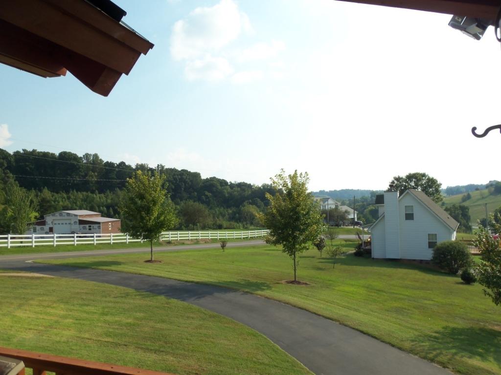 907 Zirkle Road Dandridge, TN 37725 - Photo 23 of 34 Porch View