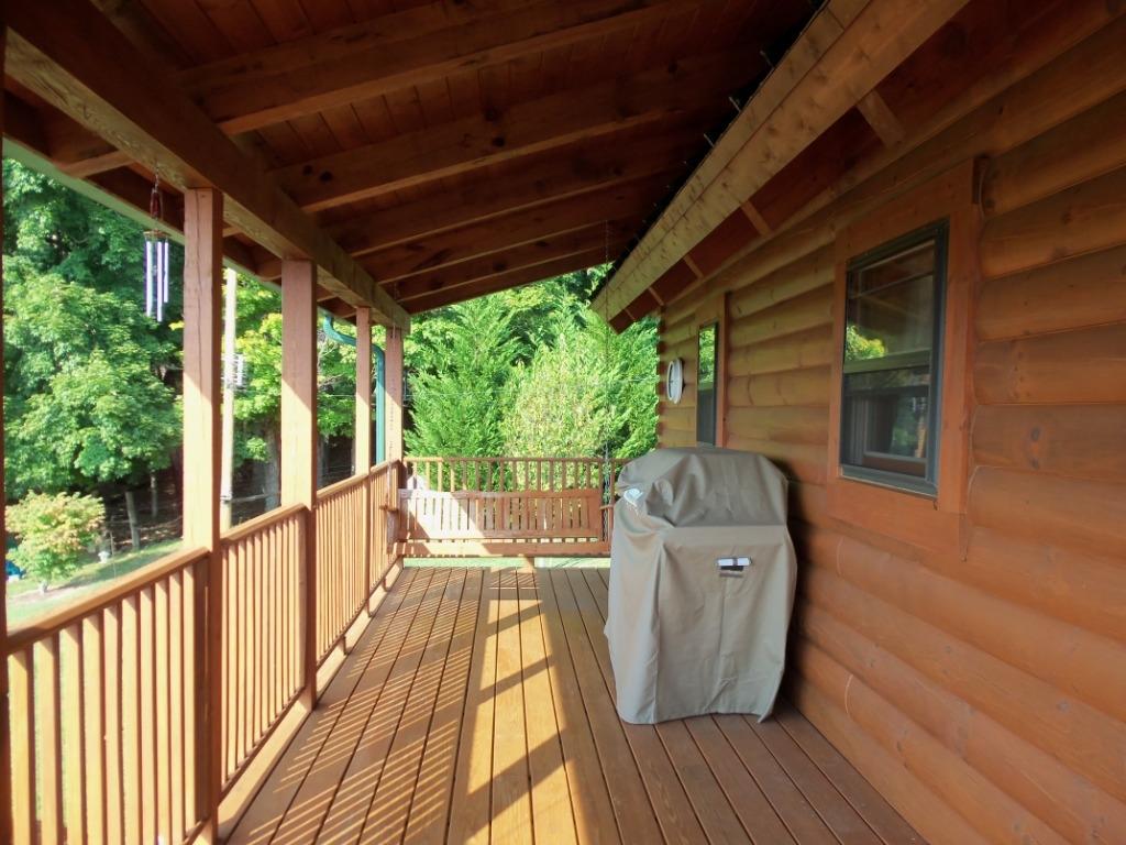 907 Zirkle Road Dandridge, TN 37725 - Photo 24 of 34 Back Porch