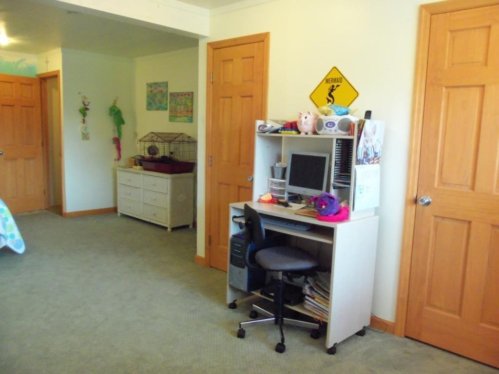 907 Zirkle Road Dandridge, TN 37725 - Photo 26 of 34 Bedroom 3