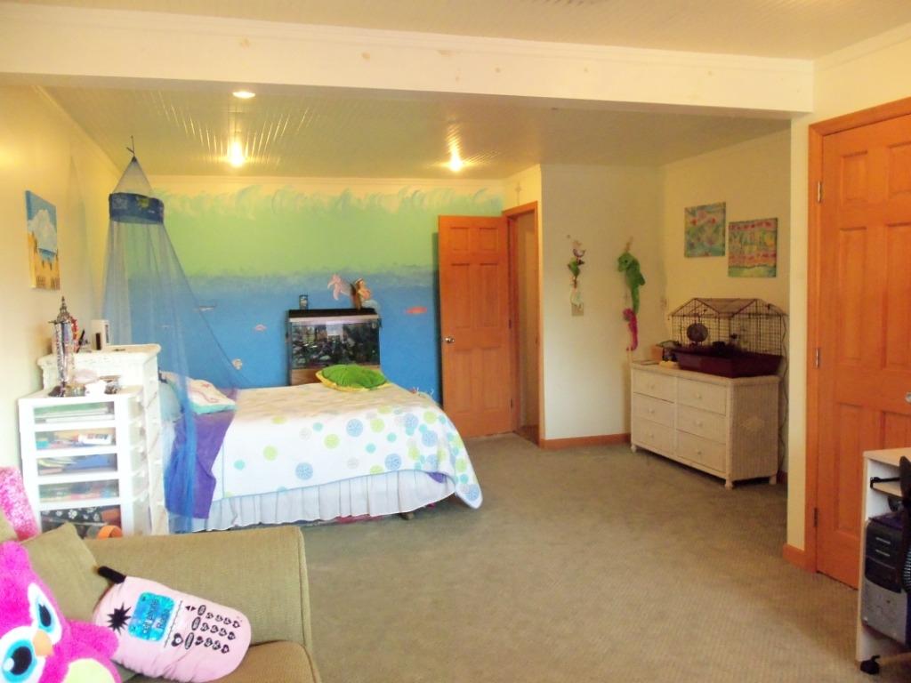 907 Zirkle Road Dandridge, TN 37725 - Photo 27 of 34 Bedroom 3