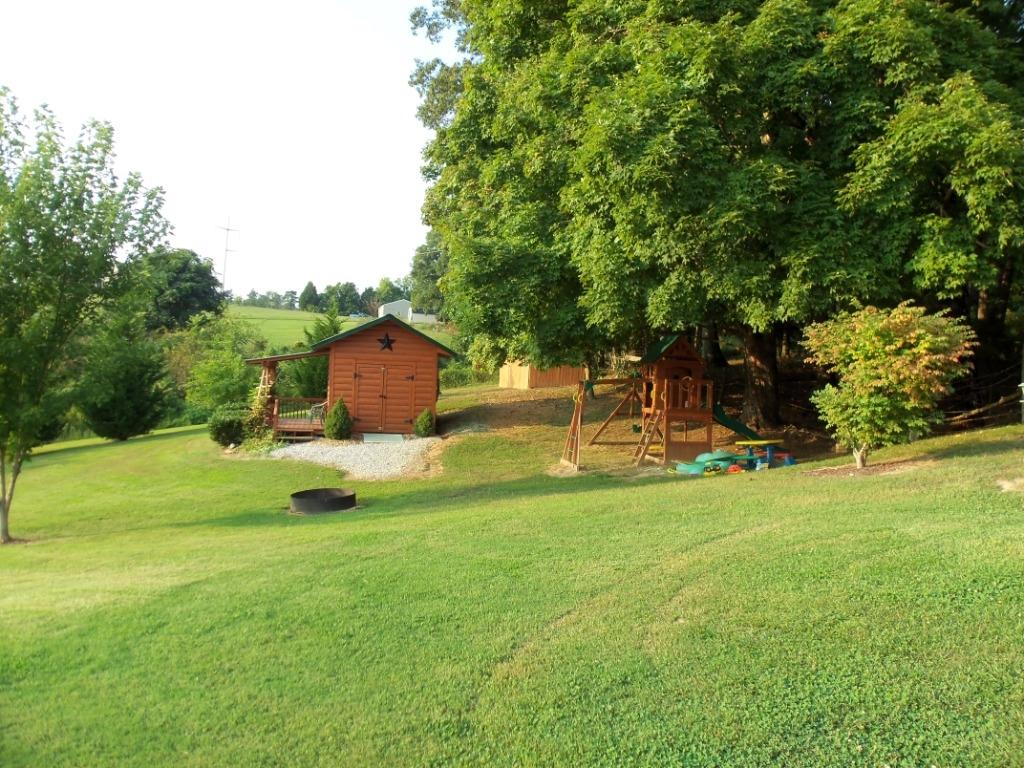 907 Zirkle Road Dandridge, TN 37725 - Photo 33 of 34 Storage