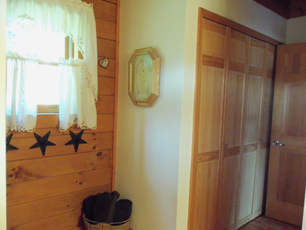 907 Zirkle Road Dandridge, TN 37725 - Photo 9 of 34 laundry Closet
