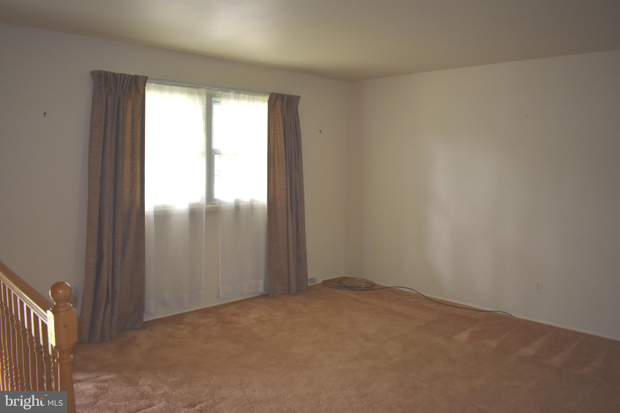 311 Garnett Road Joppa, MD 21085 - Photo 5 of 17 LIVING ROOM