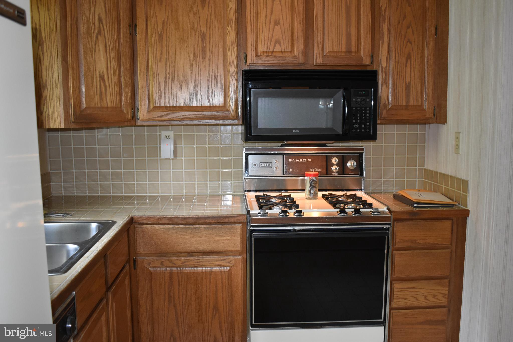 311 Garnett Road Joppa, MD 21085 - Photo 7 of 17 KITCHEN