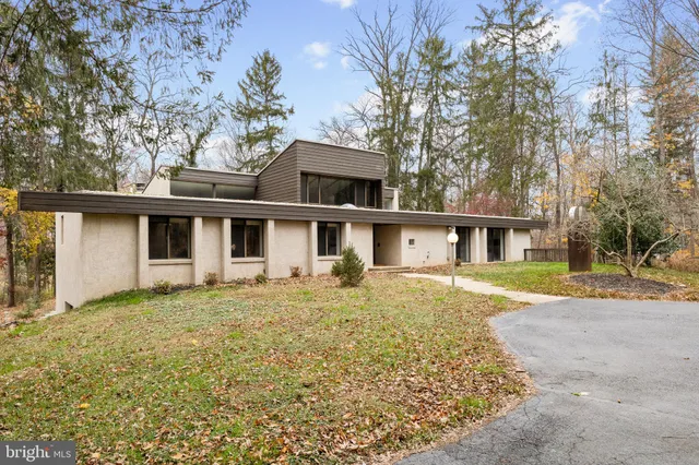 $1,800,000 | 390 South Bryn Mawr Avenue, Bryn Mawr, PA 19010