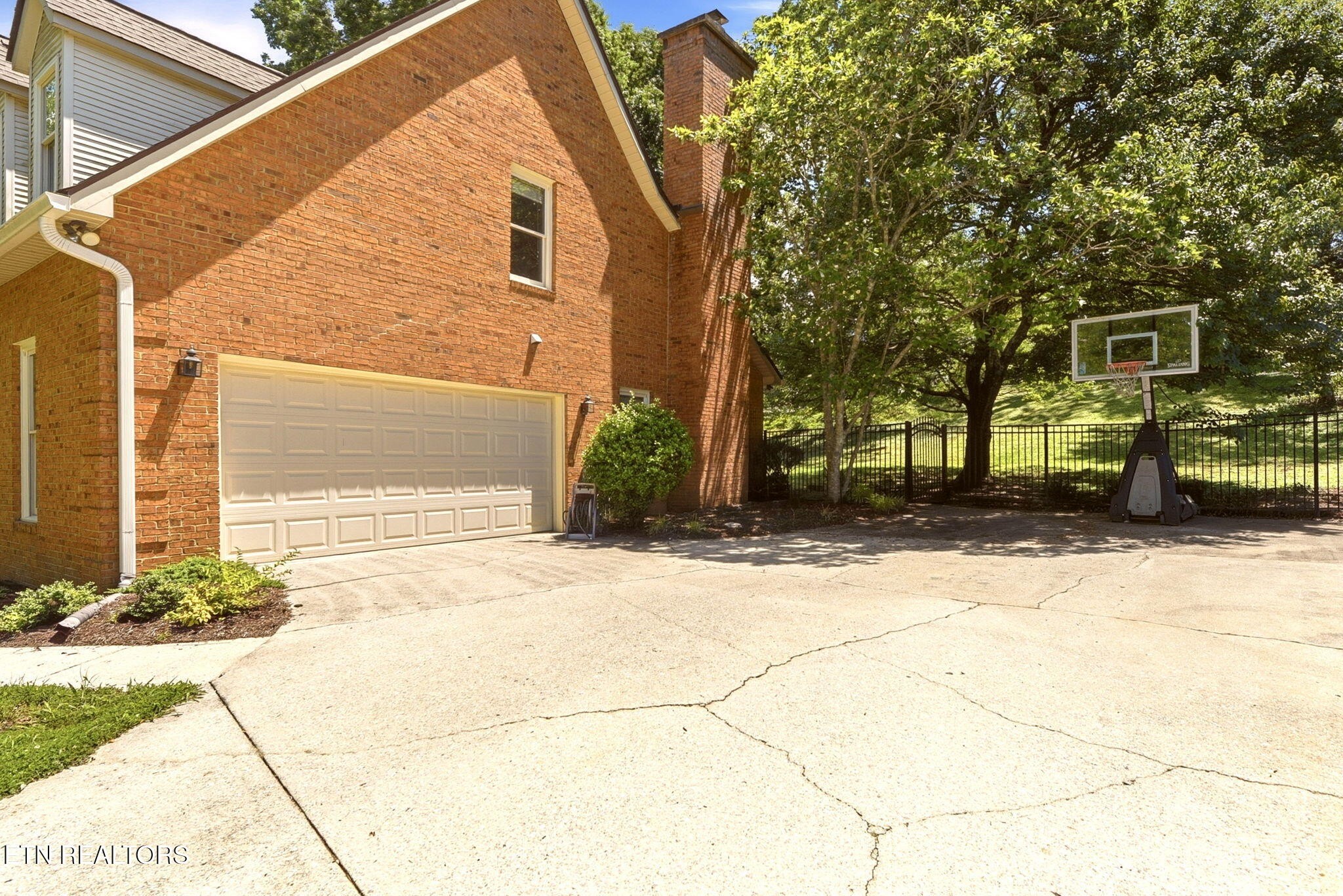 102 Cornell Lane Oak Ridge, TN 37830 - Photo 3 of 49 Gallery Image 3