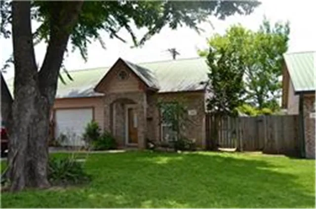 $1,500 | 838 Tangle Oaks Drive, Bellville, TX 77418