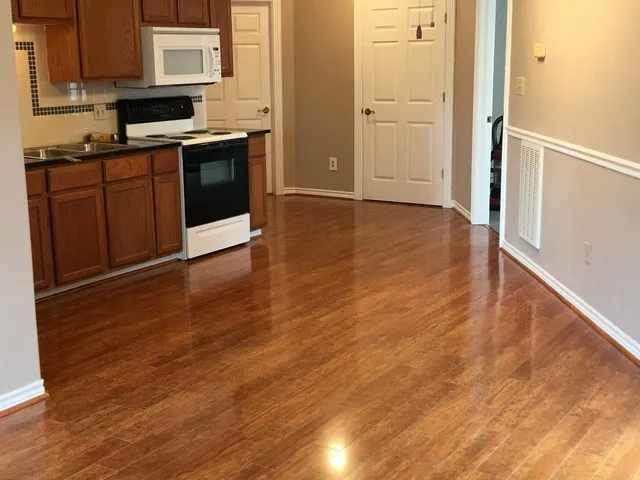 $1,500 | 838 Tangle Oaks Drive, Bellville, TX 77418