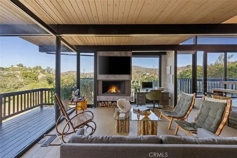 $1,499,000 | 21090 Rios Street, Woodland Hills, CA 91364