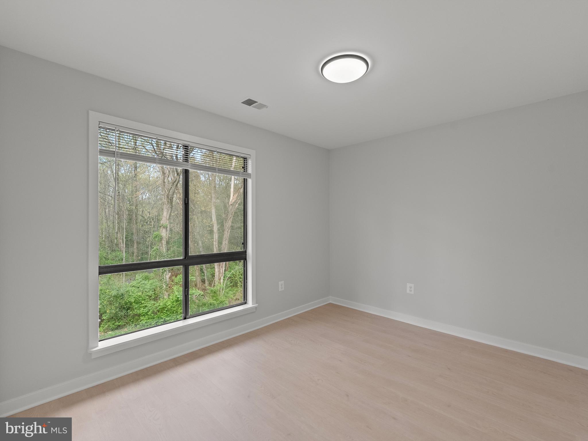 2852 Cedarest Road Fairfax, VA 22031 - Photo 33 of 40