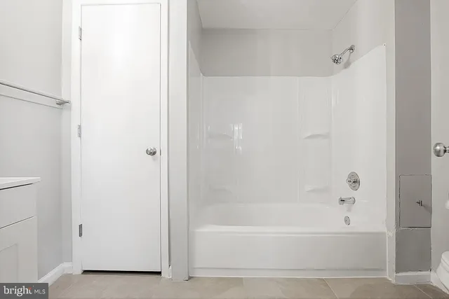 $1,550 | 212 Warren Street, Unit 6, Beverly, NJ 08010