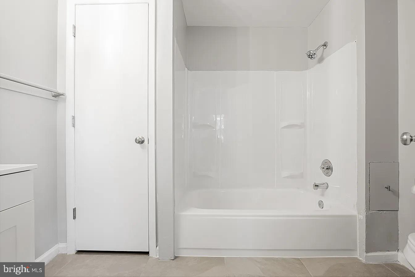 212 Warren Street, Unit 6 Beverly, NJ 08010 - Photo 9 of 11