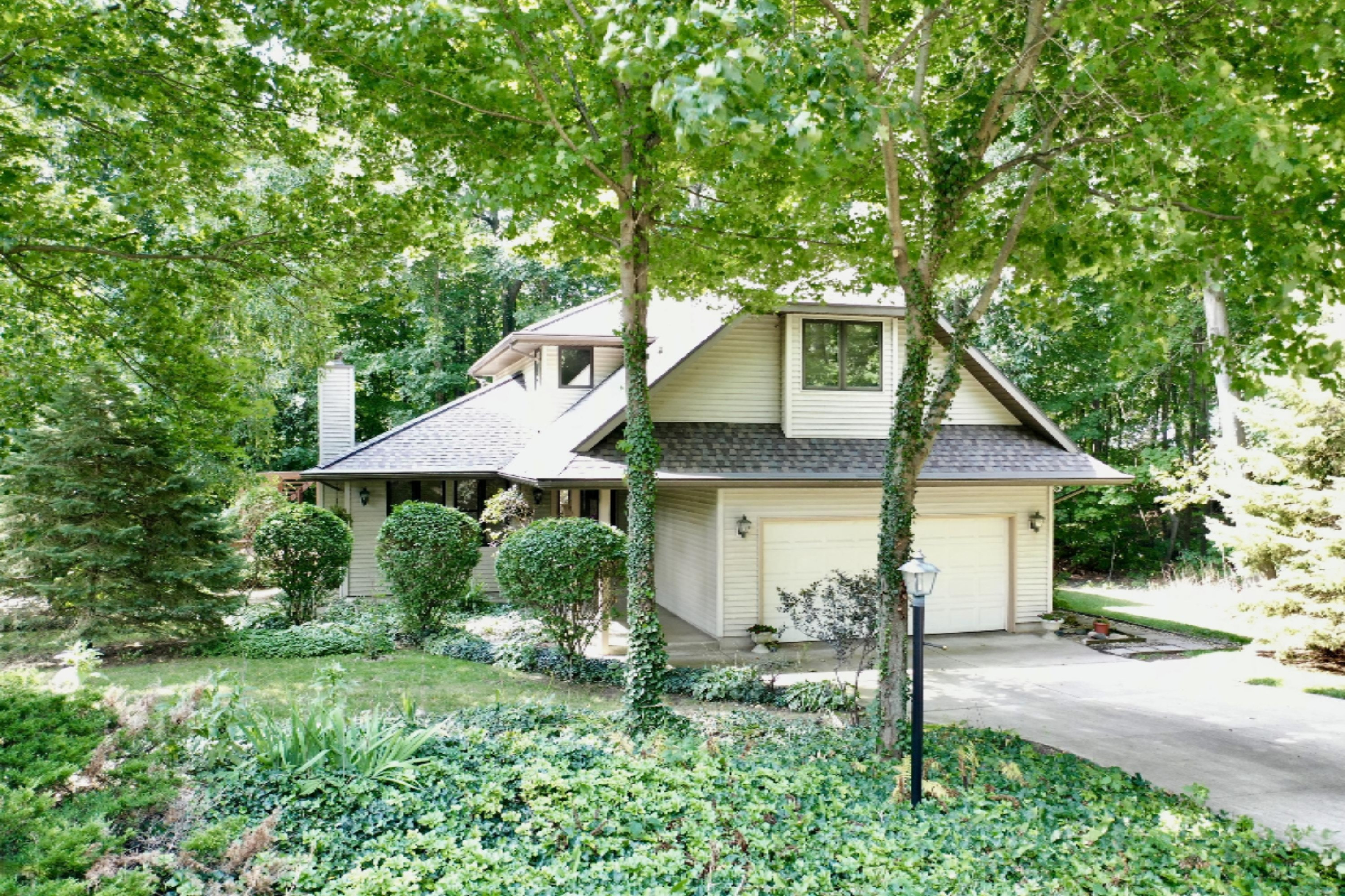 1192 Golf Road Benton Harbor, MI 49022 - Photo 12 of 76 DJI_0167